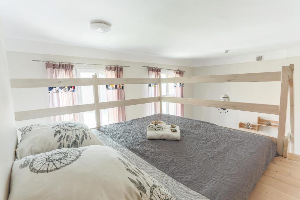 Apartament z Antresolą 1