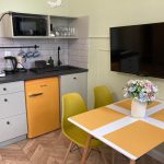 Petite Visite No.18A