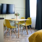 Petite Visite No.18A