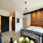 Copernicus Street Apartment – Broken Flowers