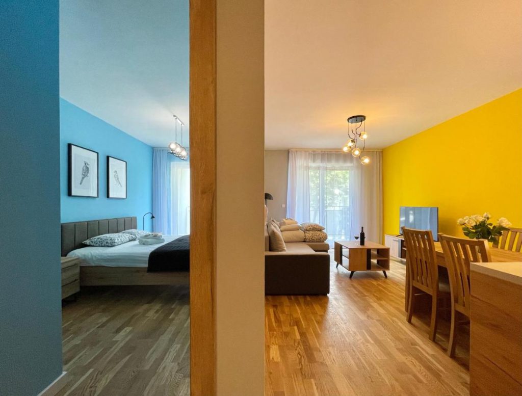 HomeStay 2 Apartment with Parking