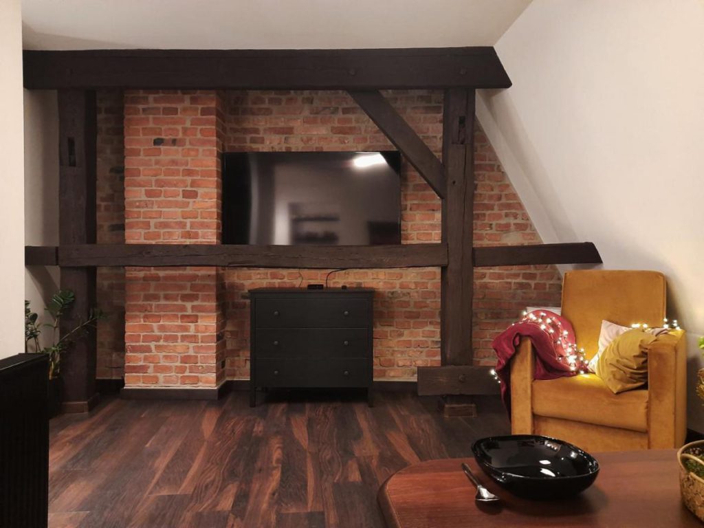 Ceglana Komnata – Old Town Apartment