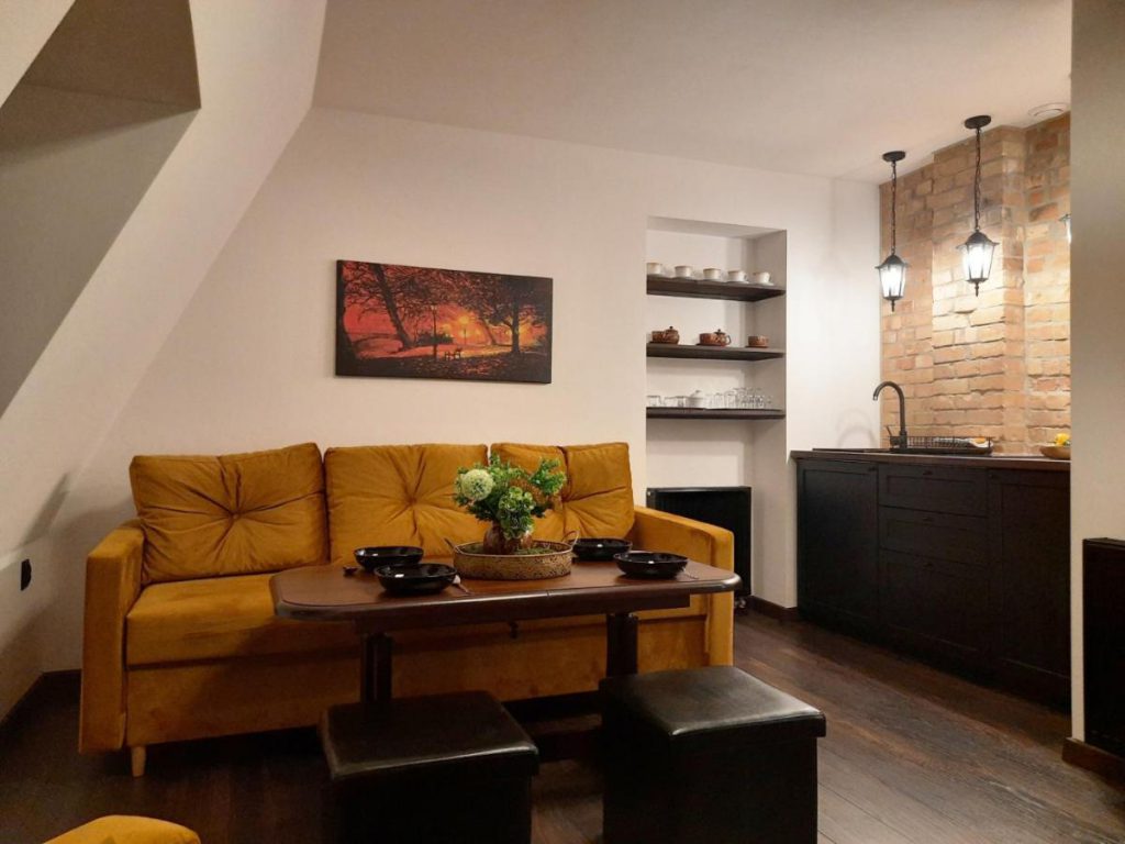 Ceglana Komnata – Old Town Apartment