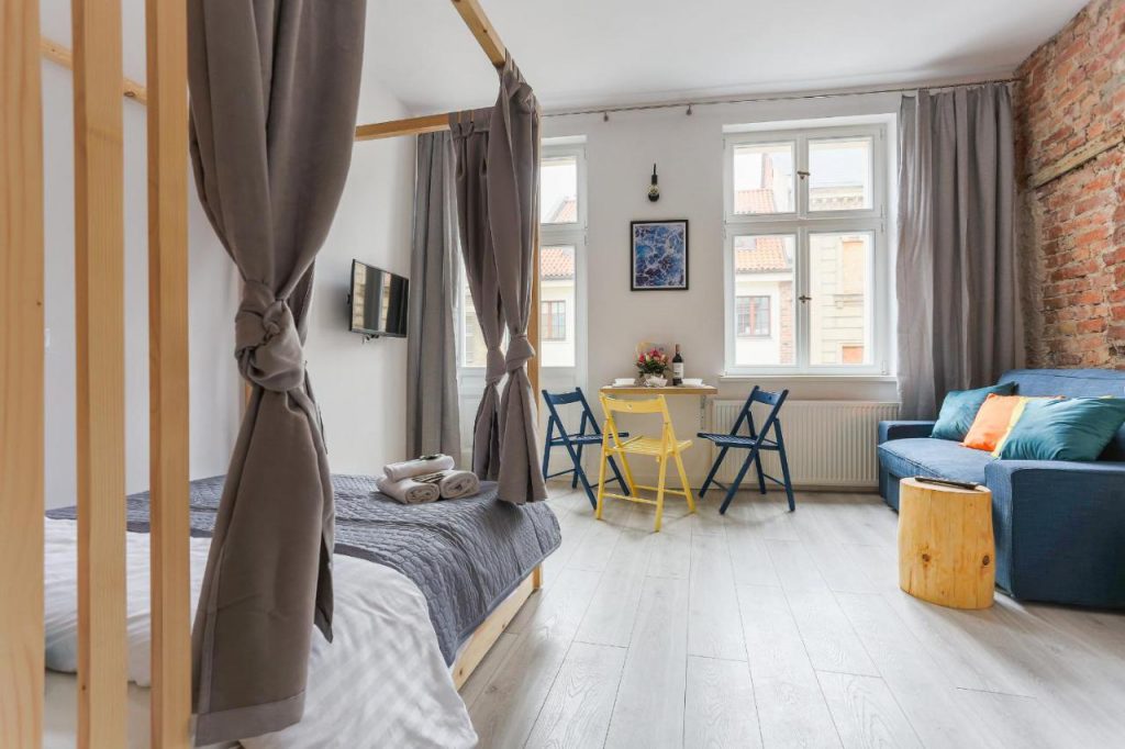 Simply Modern Apartment No. 2