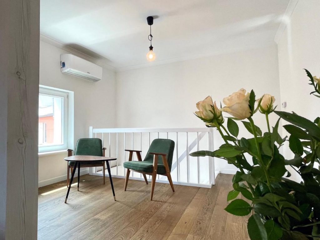 Two-story Old Town Apartment