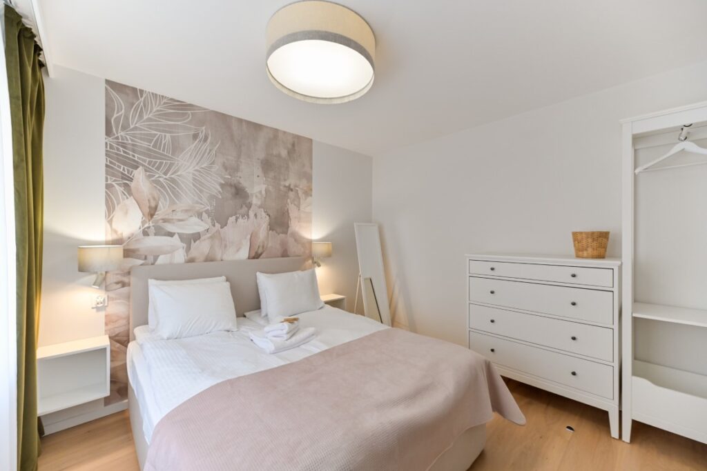 Golden Apartment